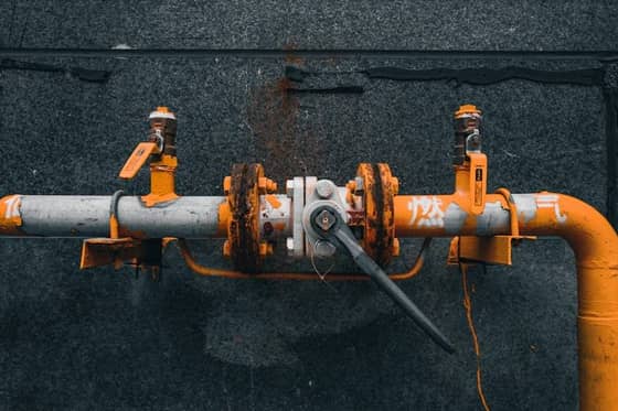 Industrial pipeline and valves